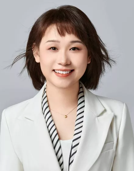 严娴                                                  供应链管理