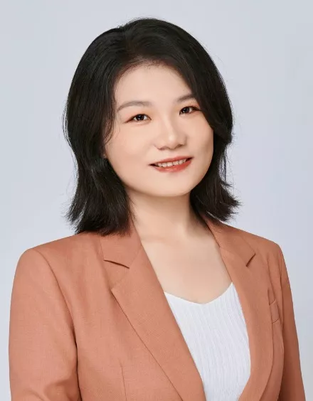 梁思佳                                                         市场推广